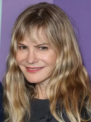 Jennifer Jason Leigh