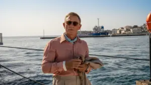 تصاویر فیلم گلس آنین 2022